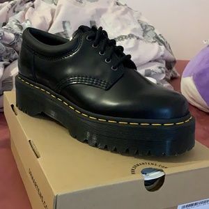 Dr. Martens 8053 Quad